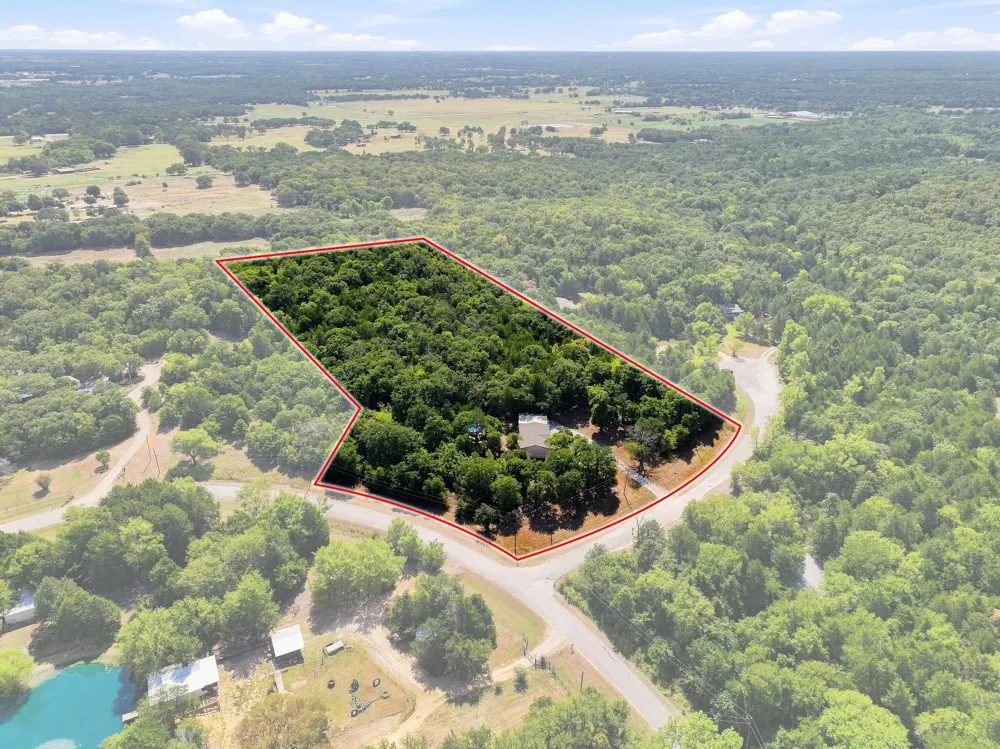 60 County Road 196 Gainesville, TX 76240