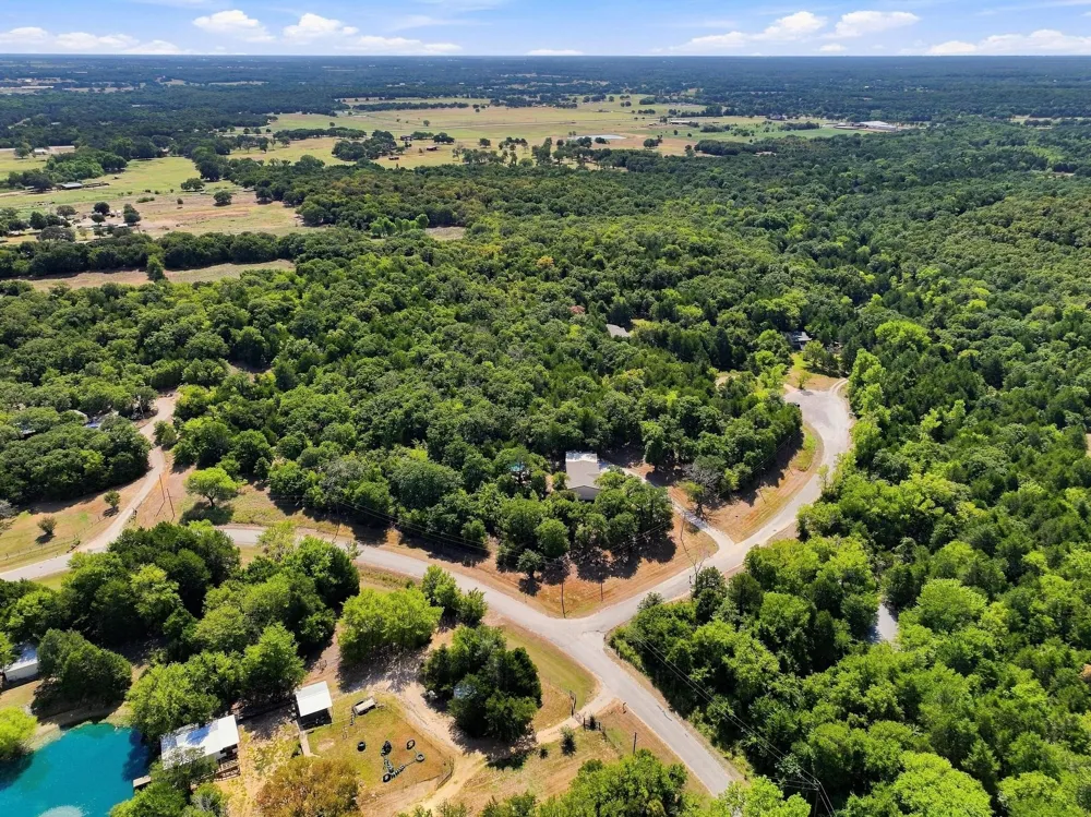 60 County Road 196 Gainesville, TX 76240