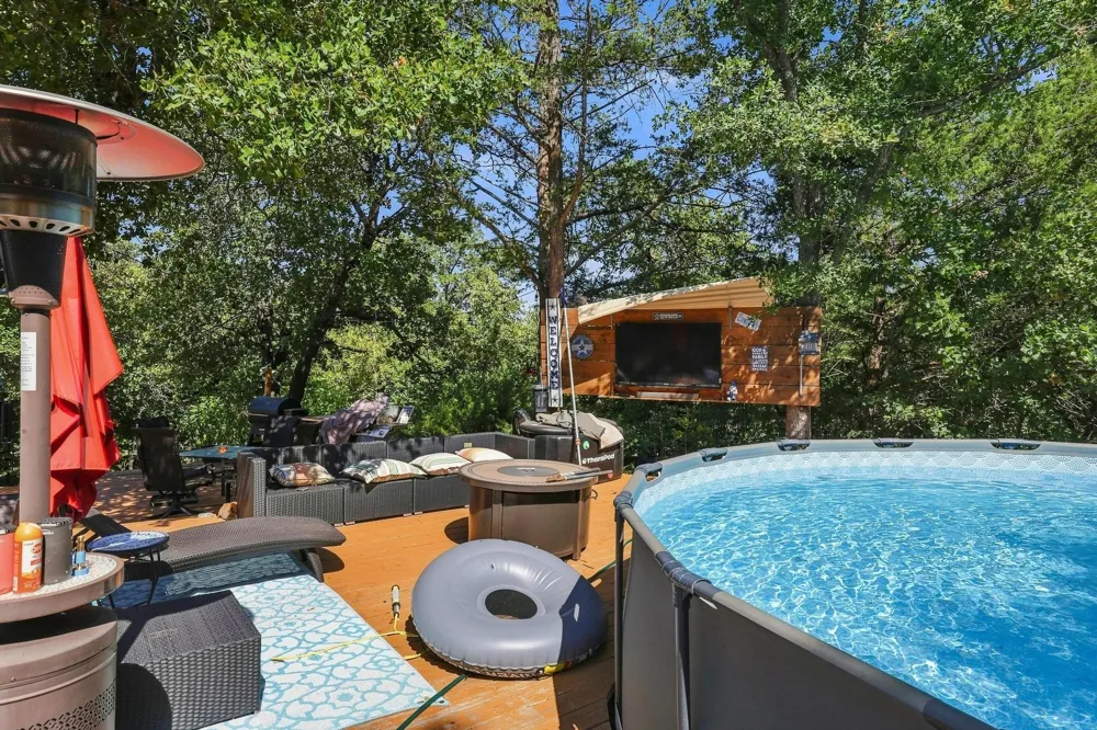 60 County Road 196 Gainesville, TX 76240