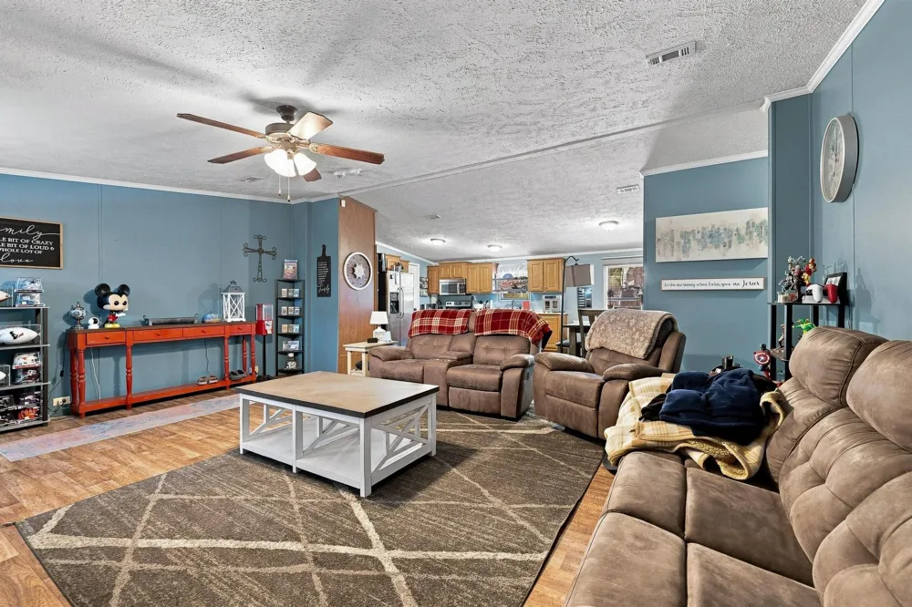 60 County Road 196 Gainesville, TX 76240