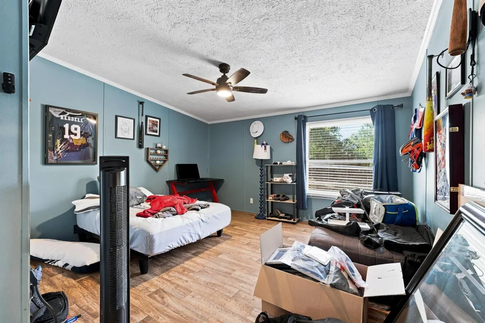 60 County Road 196 Gainesville, TX 76240