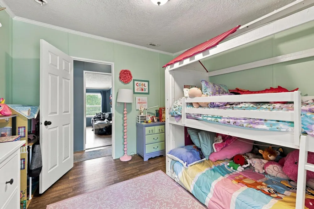 60 County Road 196 Gainesville, TX 76240