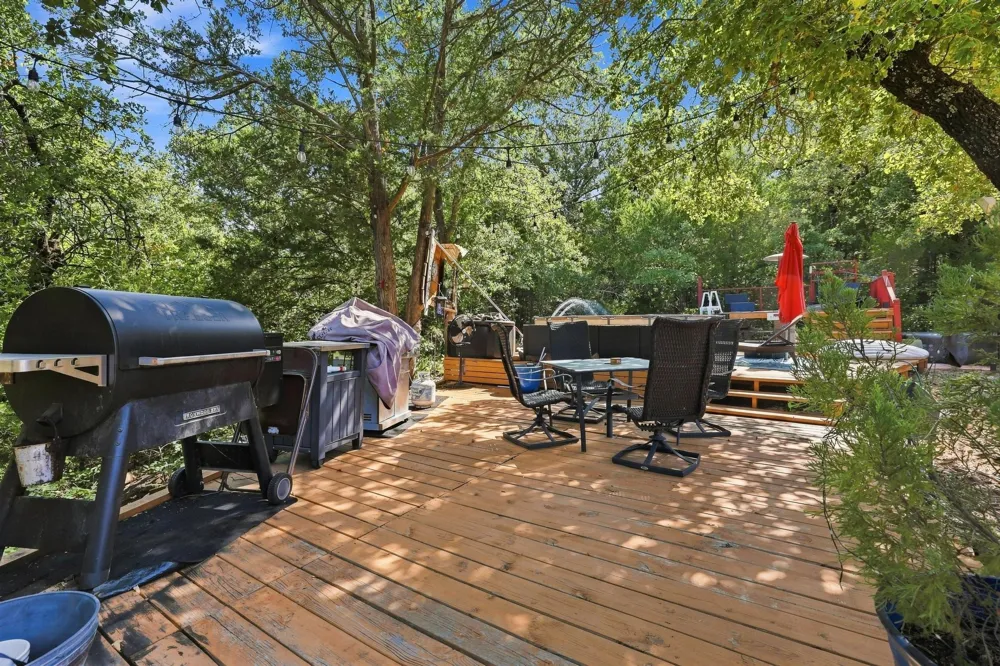 60 County Road 196 Gainesville, TX 76240