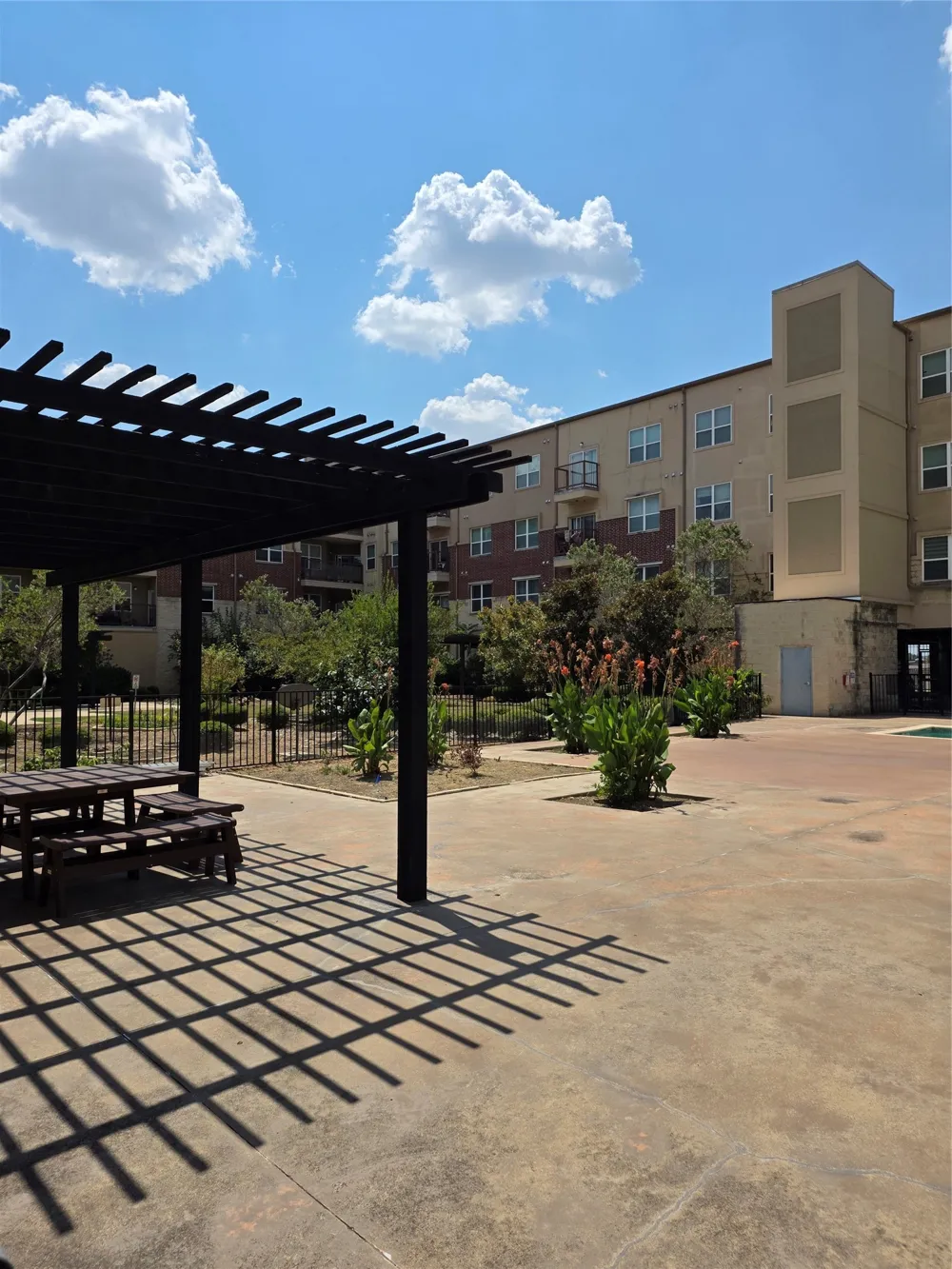 1100 W Trinity Mills Road #2044 Carrollton, TX 75006