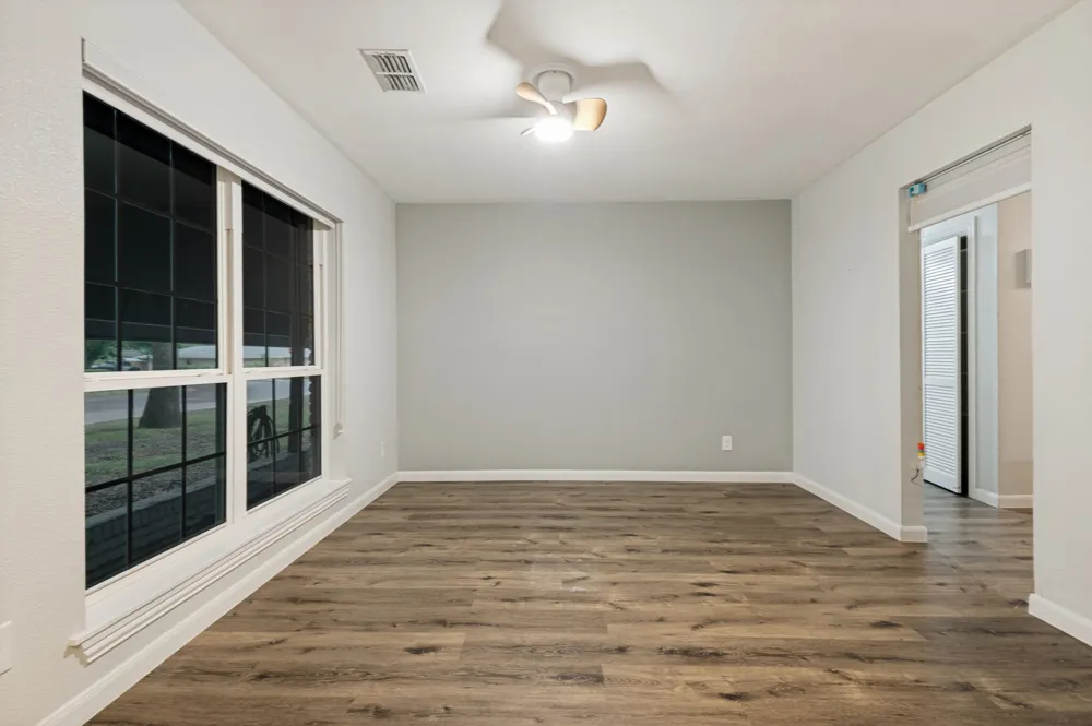 1801 Green Oaks Drive Irving, TX 75061