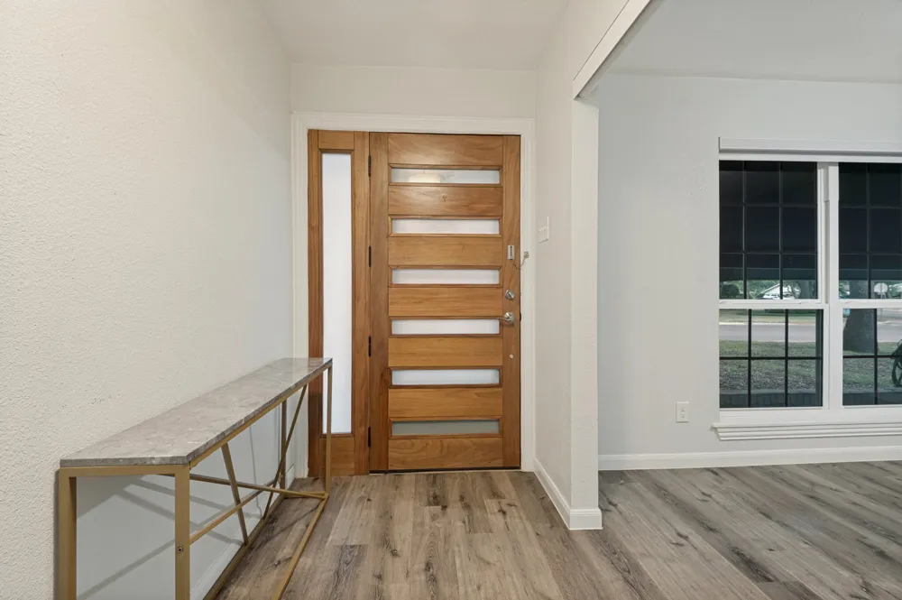 1801 Green Oaks Drive Irving, TX 75061