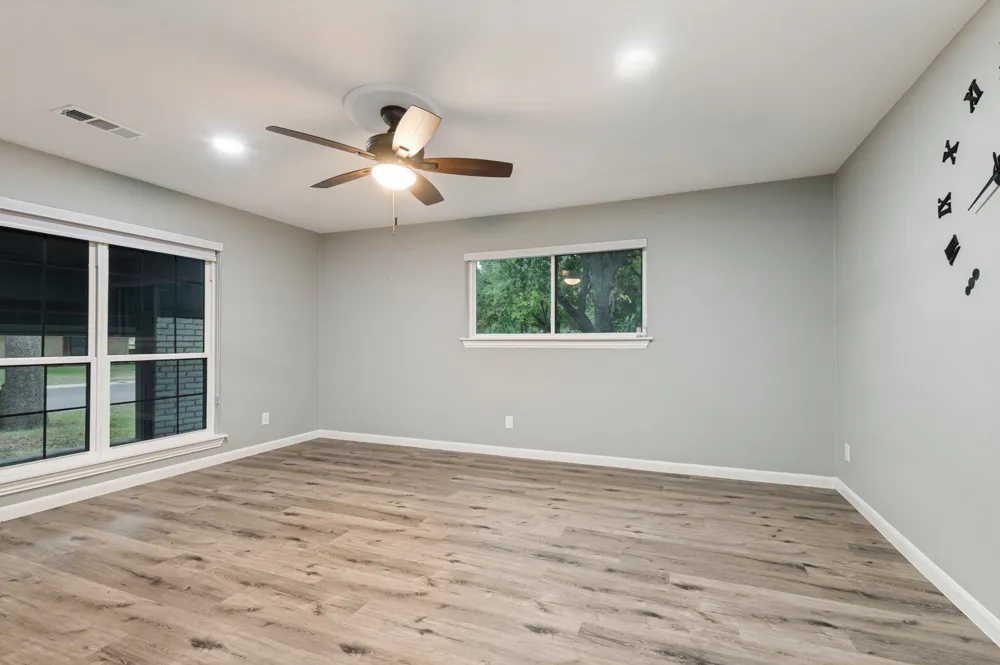1801 Green Oaks Drive Irving, TX 75061