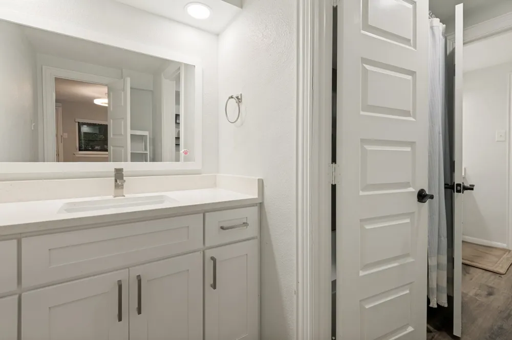 1801 Green Oaks Drive Irving, TX 75061