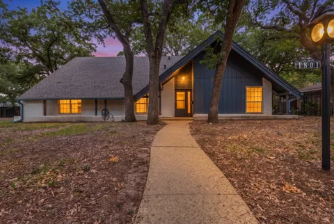 1801 Green Oaks Drive