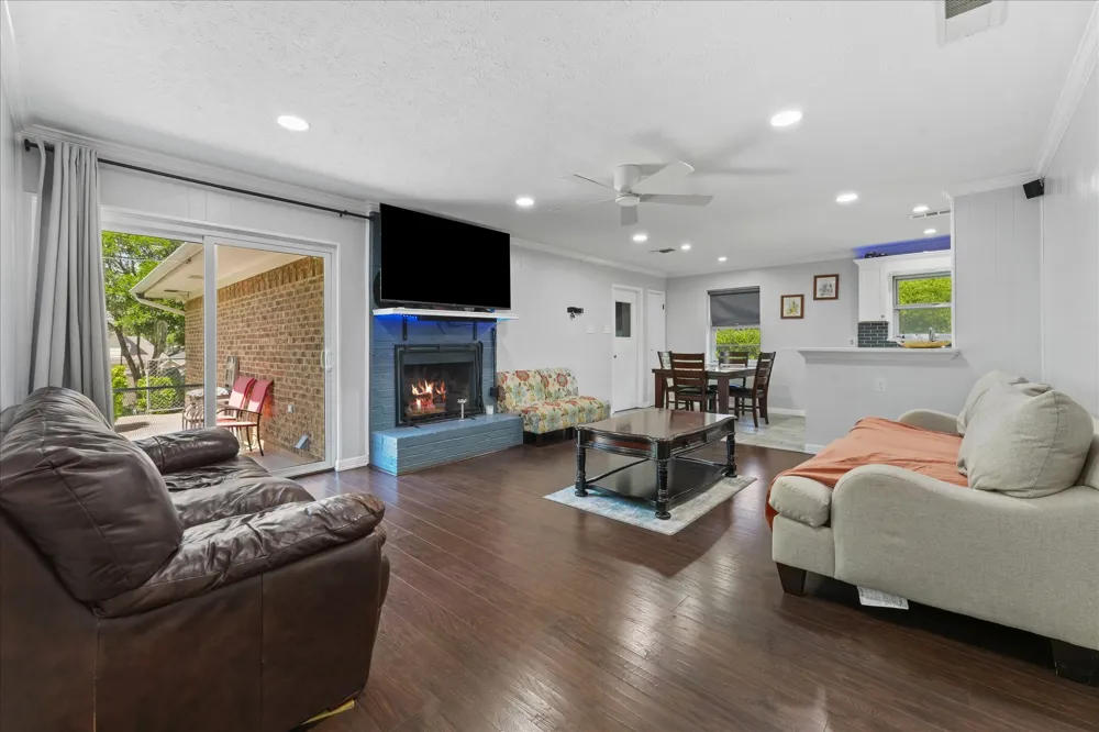347 Merribrook Trail Duncanville, TX 75116