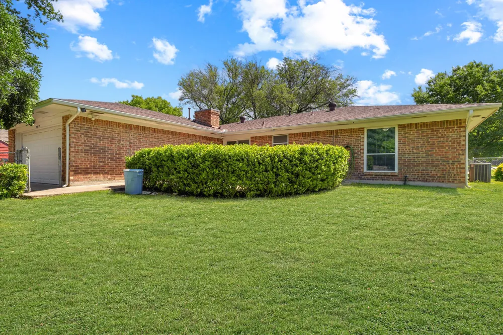 347 Merribrook Trail Duncanville, TX 75116