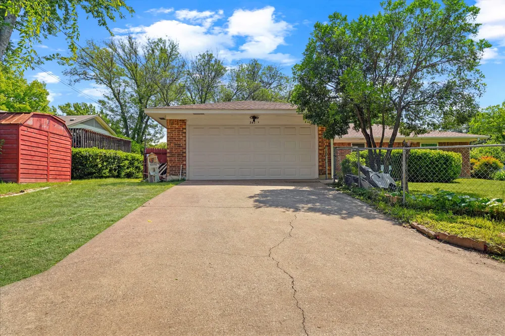 347 Merribrook Trail Duncanville, TX 75116