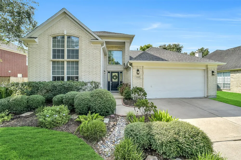 6702 Springcrest Drive Sugar Land, TX 77479