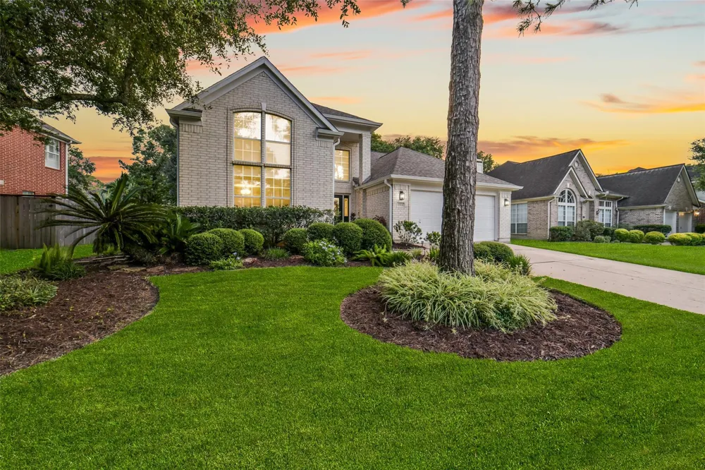 6702 Springcrest Drive Sugar Land, TX 77479