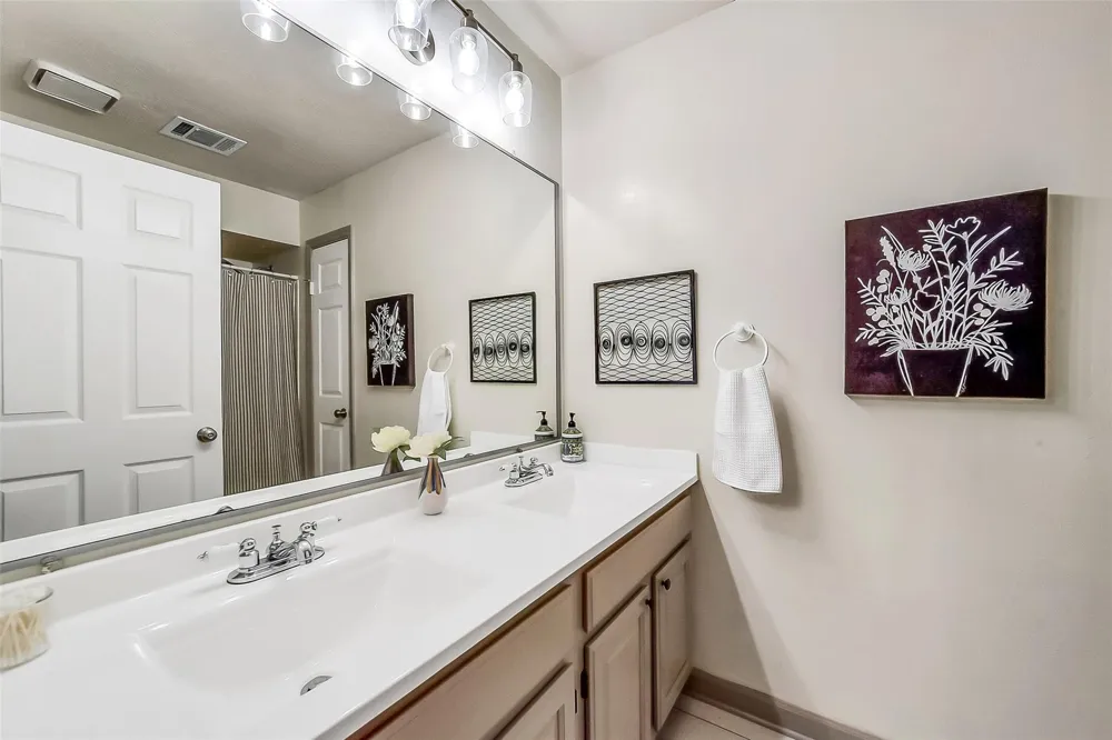 6702 Springcrest Drive Sugar Land, TX 77479