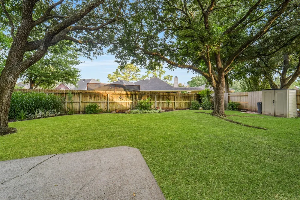 6702 Springcrest Drive Sugar Land, TX 77479