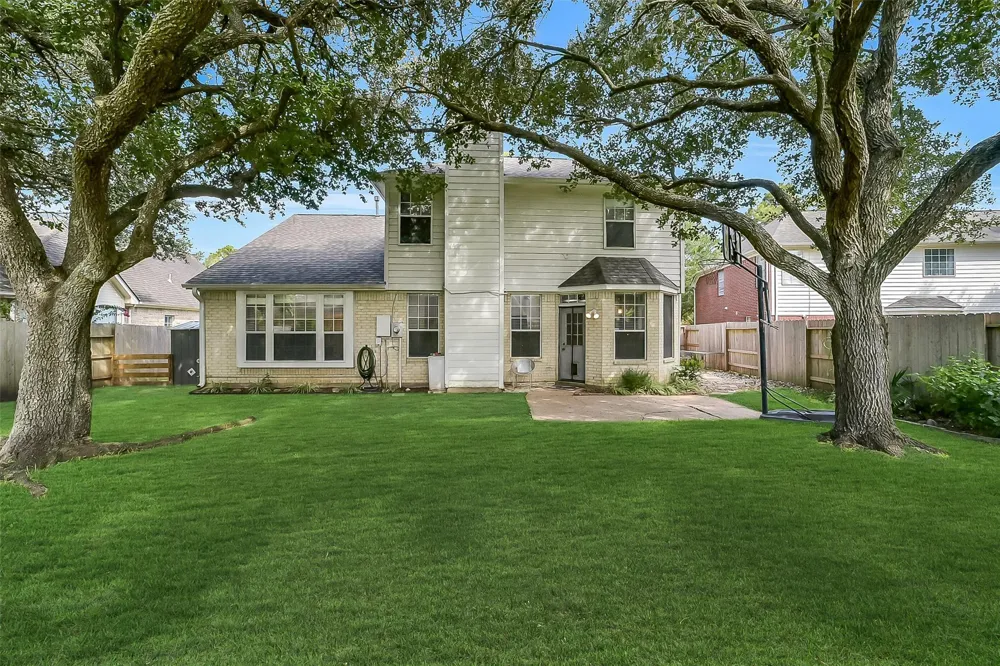 6702 Springcrest Drive Sugar Land, TX 77479