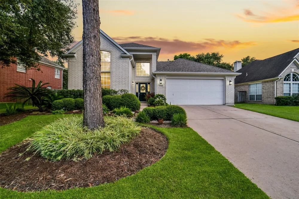 6702 Springcrest Drive Sugar Land, TX 77479