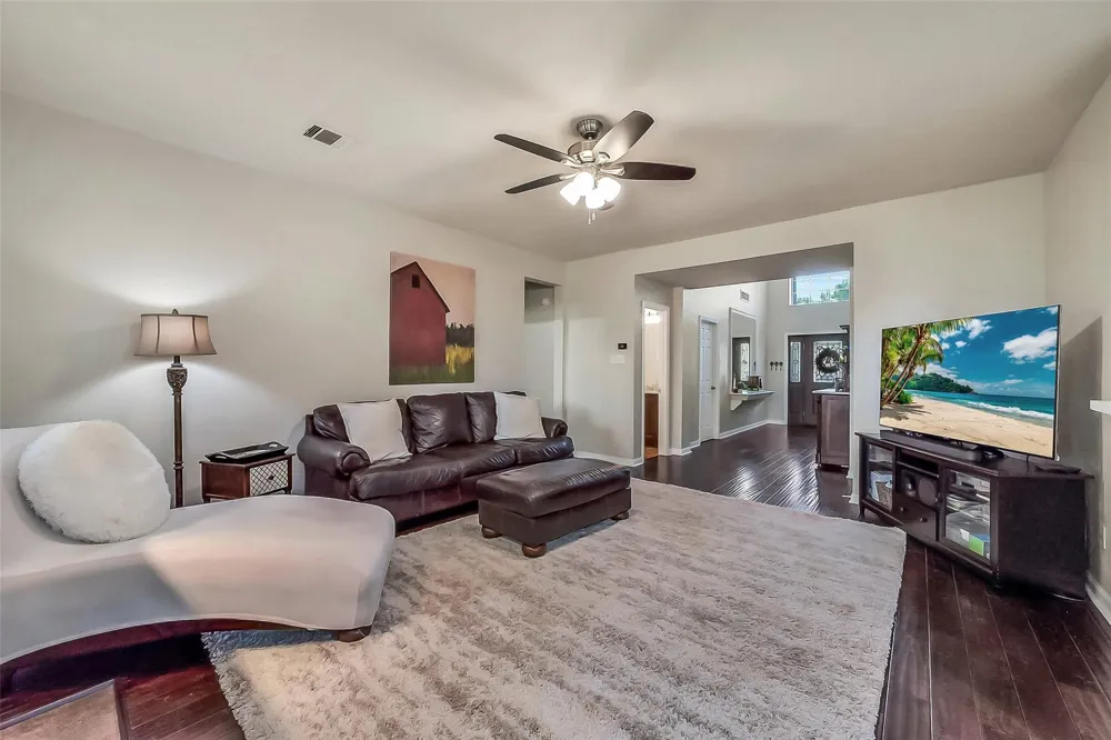 6702 Springcrest Drive Sugar Land, TX 77479