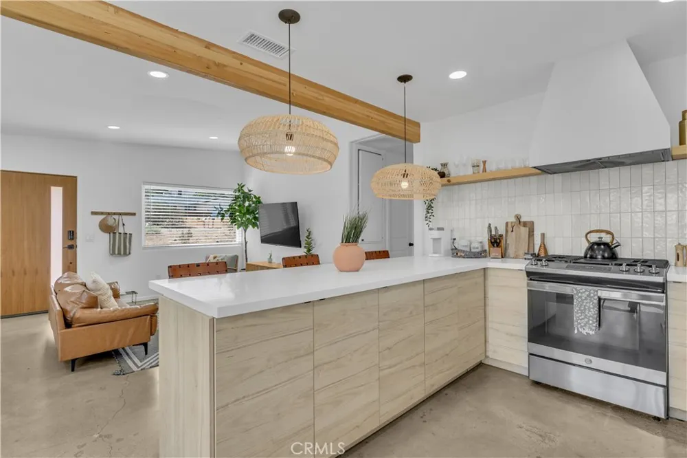 61550 sunburst dr Joshua Tree, CA 92252