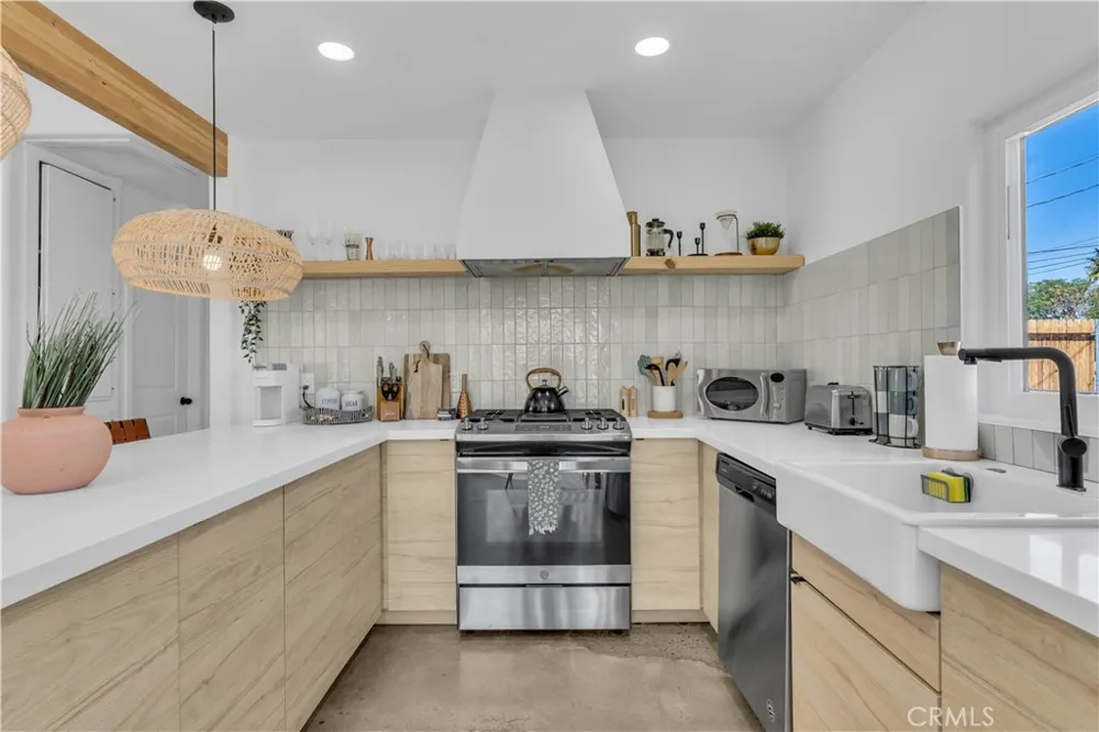 61550 sunburst dr Joshua Tree, CA 92252
