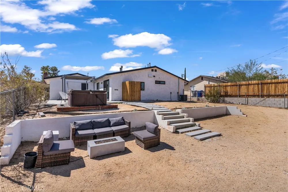 61550 sunburst dr Joshua Tree, CA 92252