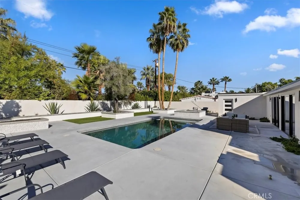 218 E Ocotillo Palm Springs, CA 92264