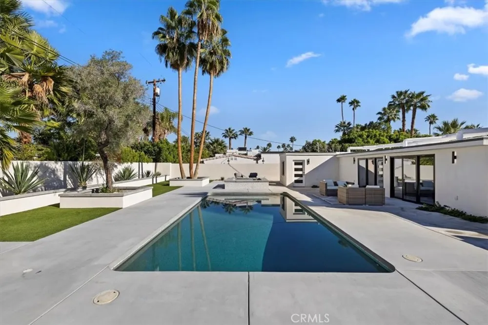 218 E Ocotillo Palm Springs, CA 92264