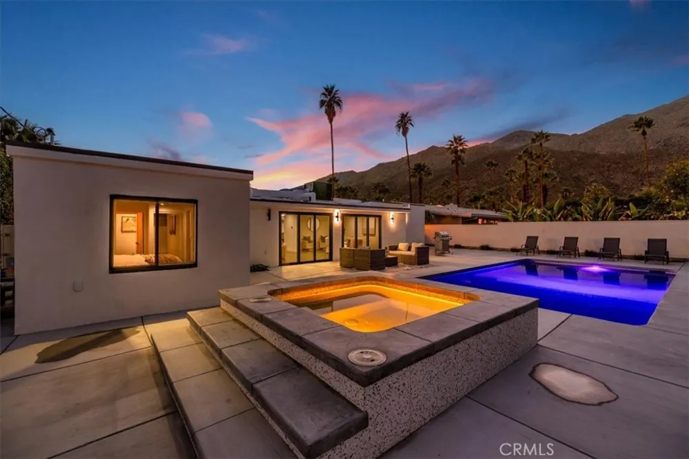 218 E Ocotillo Palm Springs, CA 92264