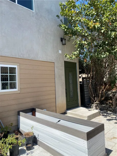 1329 Pico Street