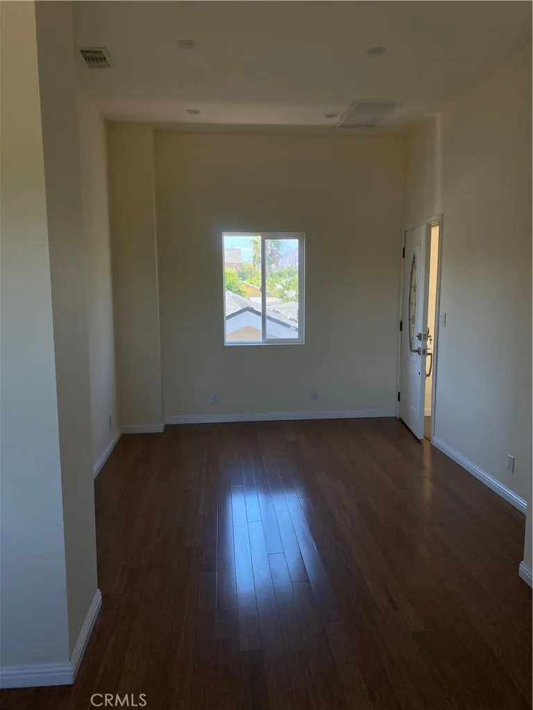 1329 Pico Street San Fernando, CA 91340