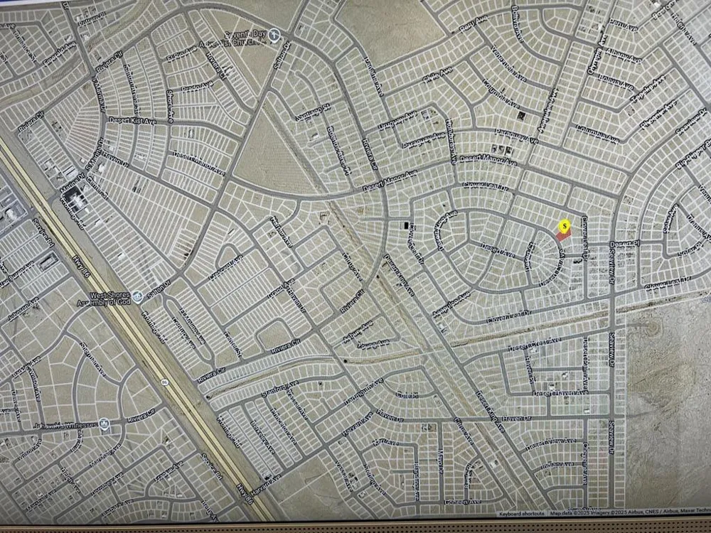 2068 Desert Circle Salton City, CA 92274