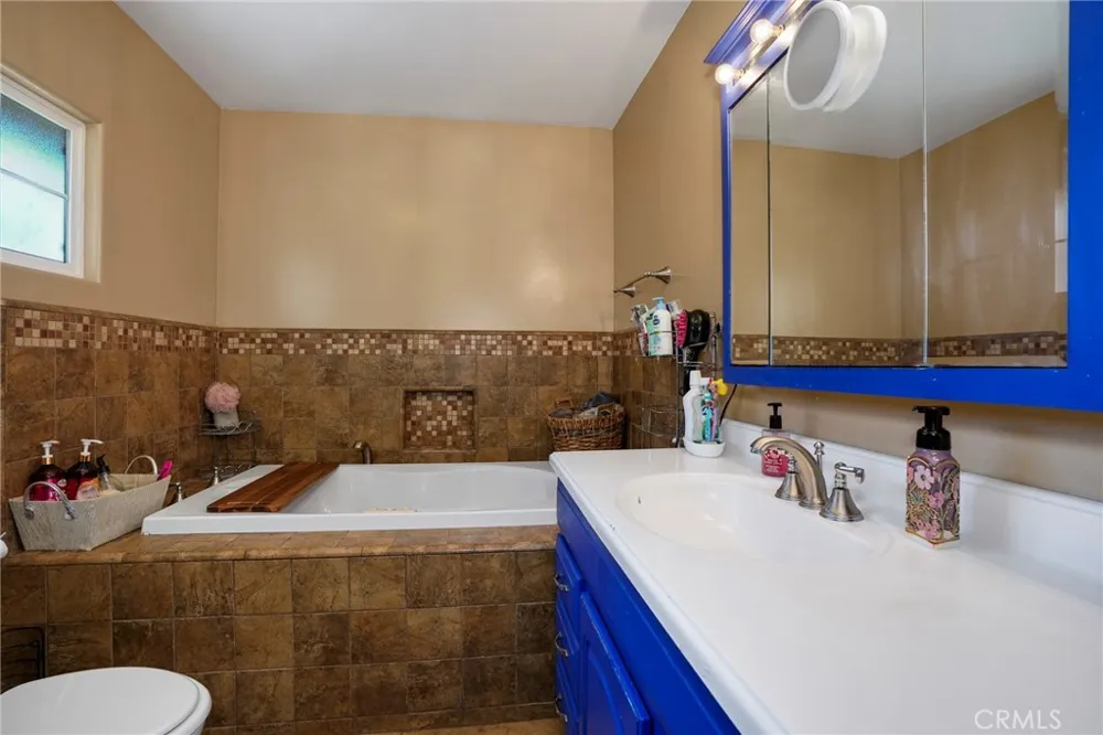 9715 E Lemon Avenue Arcadia, CA 91007