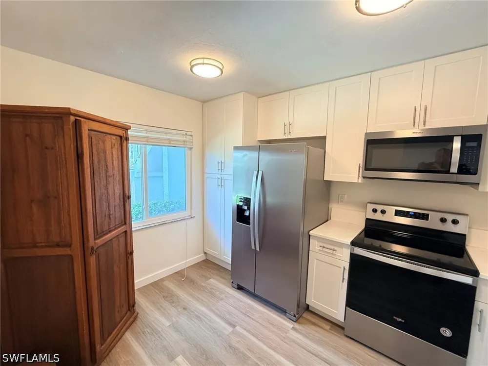 County Barn Road #103 Naples, FL 34112