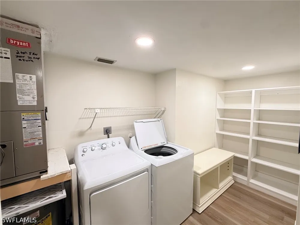 County Barn Road #103 Naples, FL 34112