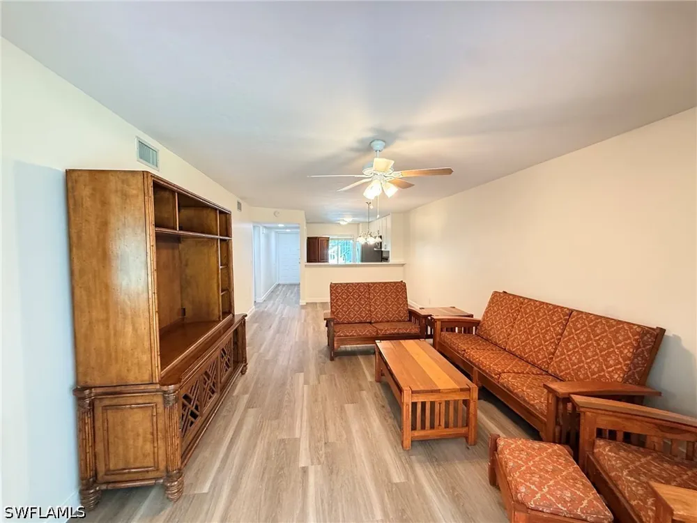 County Barn Road #103 Naples, FL 34112