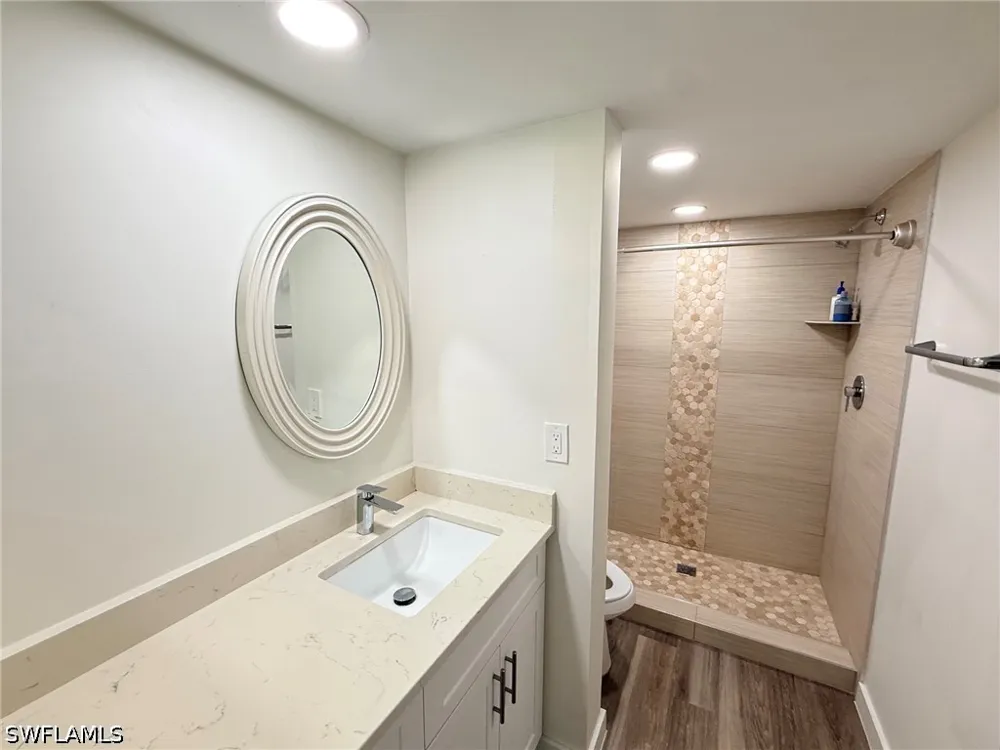 County Barn Road #103 Naples, FL 34112