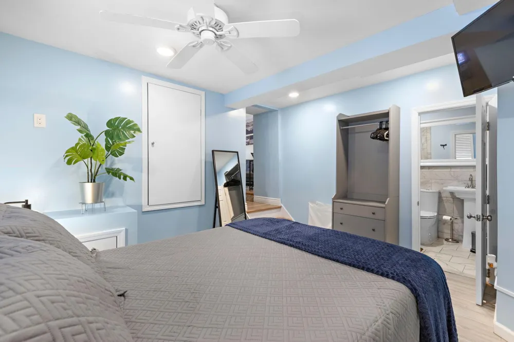 137 WEST 15TH ST Bayonne, NJ 07002