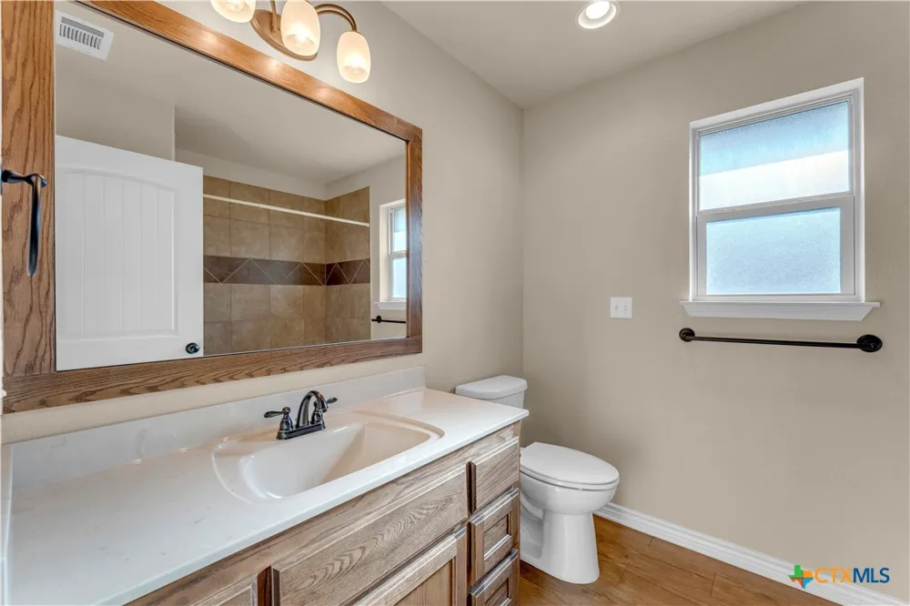 1400 Adam Avenue Burnet, TX 78611