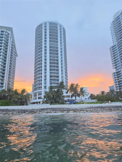 17375 Collins Ave #2706