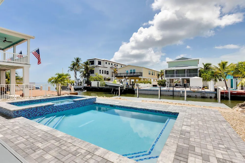 1157 91ST COURT OCEAN Marathon, FL 33050