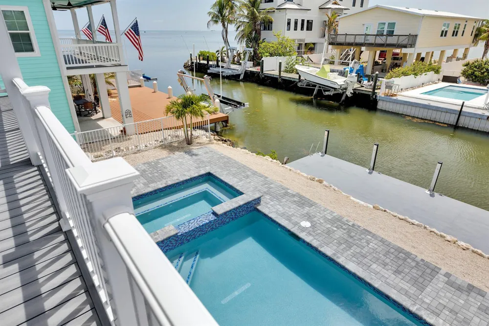 1157 91ST COURT OCEAN Marathon, FL 33050