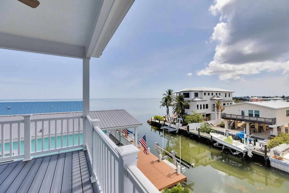 1157 91ST COURT OCEAN Marathon, FL 33050