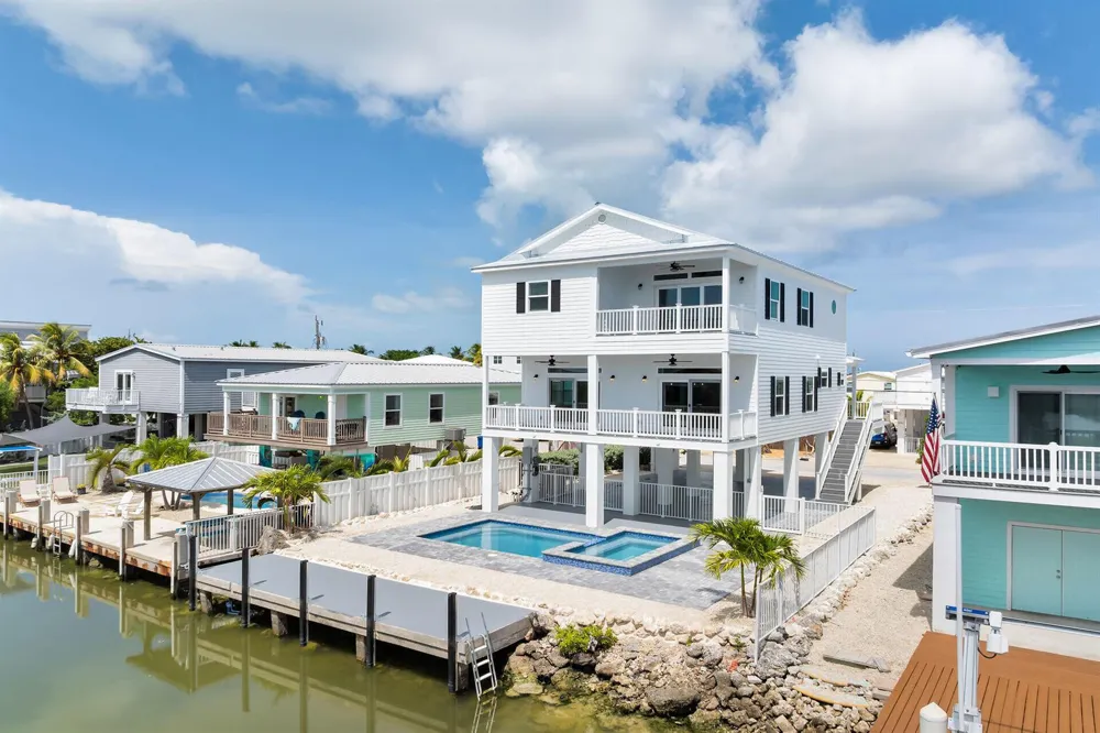 1157 91ST COURT OCEAN Marathon, FL 33050