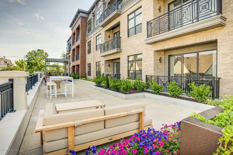 55 W Front Street #410