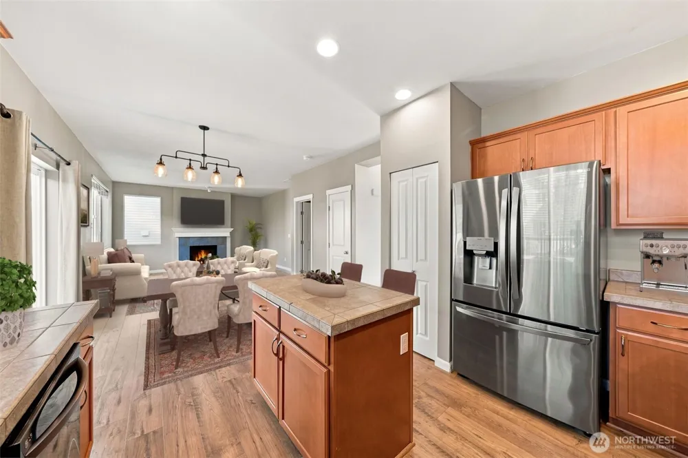 16127 23rd Street E Lake Tapps, WA 98391