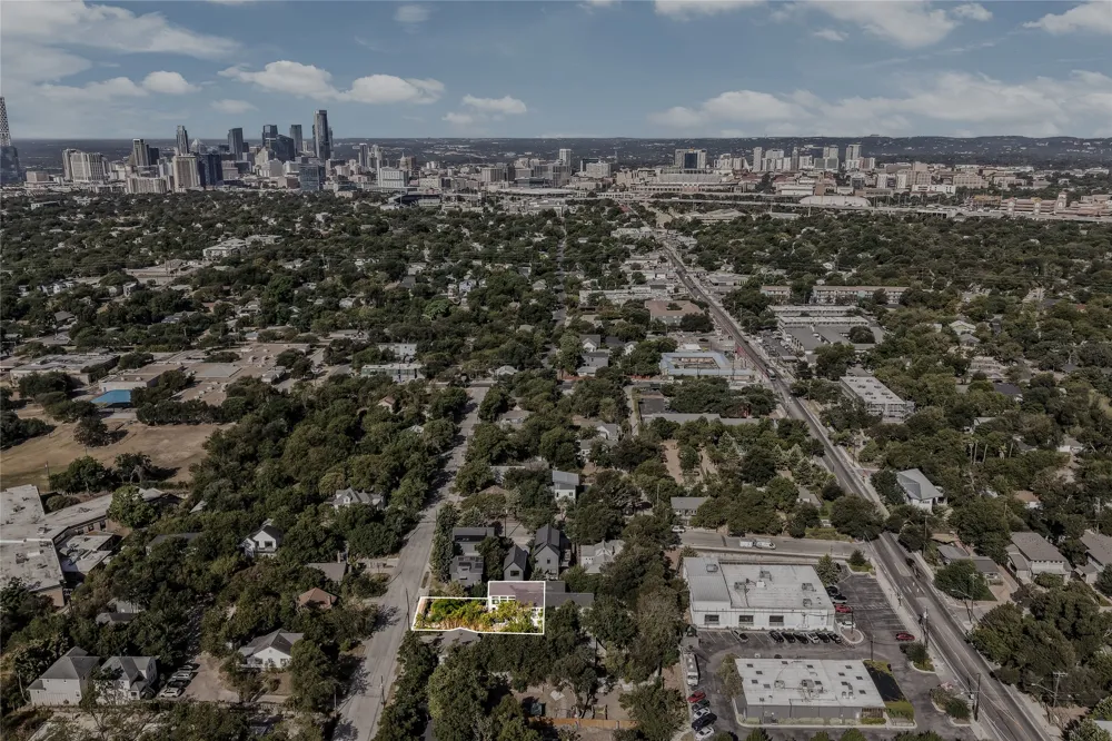2804 E 22nd Street #A Austin, TX 78722