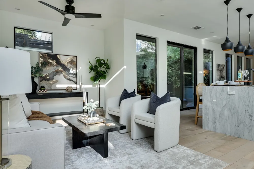 2804 E 22nd Street #A Austin, TX 78722
