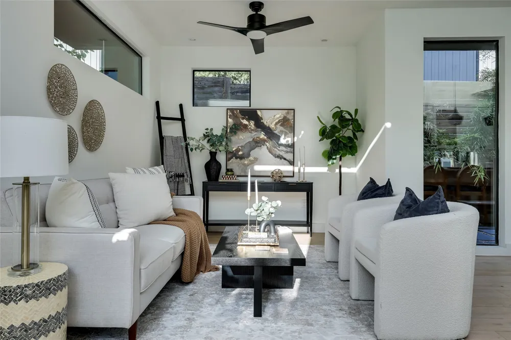 2804 E 22nd Street #A Austin, TX 78722