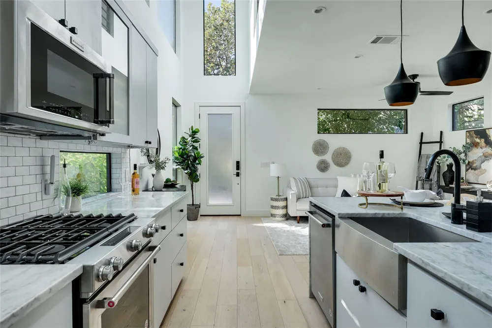 2804 E 22nd Street #A Austin, TX 78722